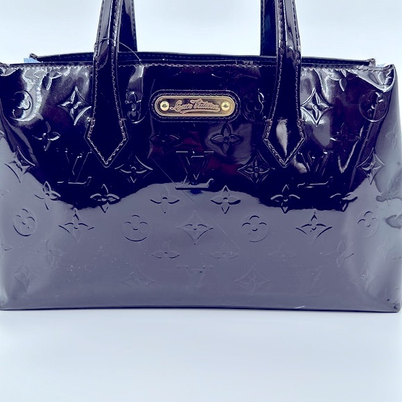 Authenticated LOUIS VUITTON Wilshire Monogram Vernis - Picture 3 of 17